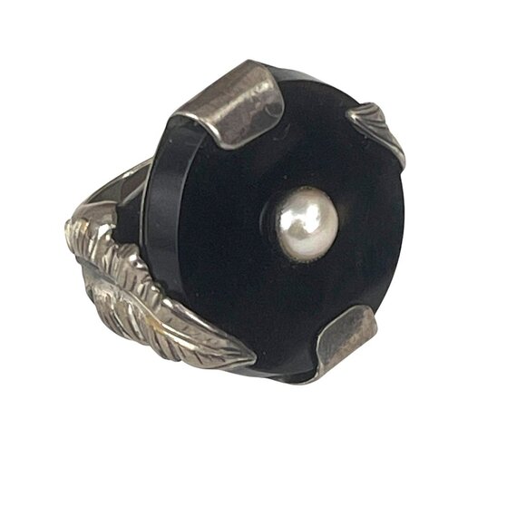 Retro 1930s Silver-Tone Feather & Black Onyx Ring With Pearl Centerpiece - Picture 1 of 11